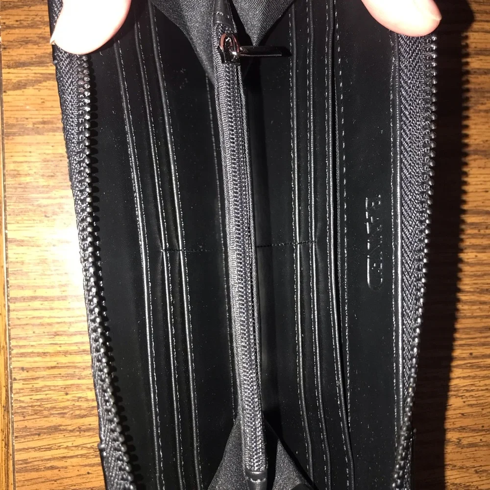 Wallet - Picture 5 of 5